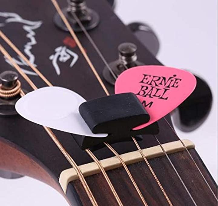 最大94%OFFクーポン ギター ピック 公式通販 ホルダー アコギ エレキ 収納 2個セット なくさない ピックホルダー はさみ